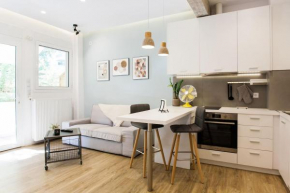 Disinffected Kifissia Central near Metro Apartment 1BR